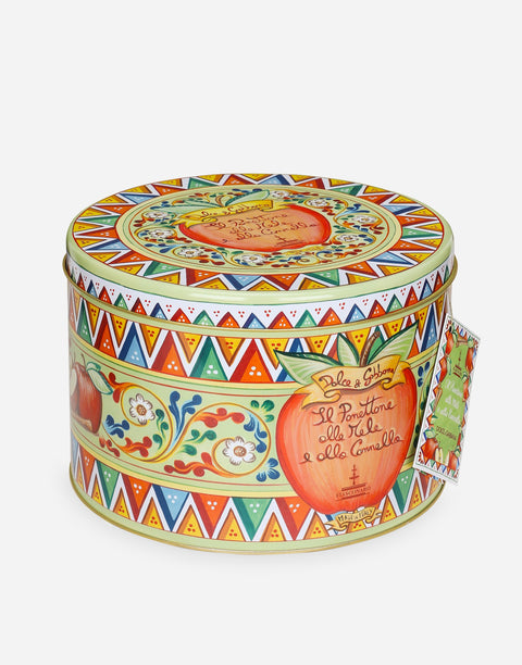 Panettone aux pommes et à la cannelle